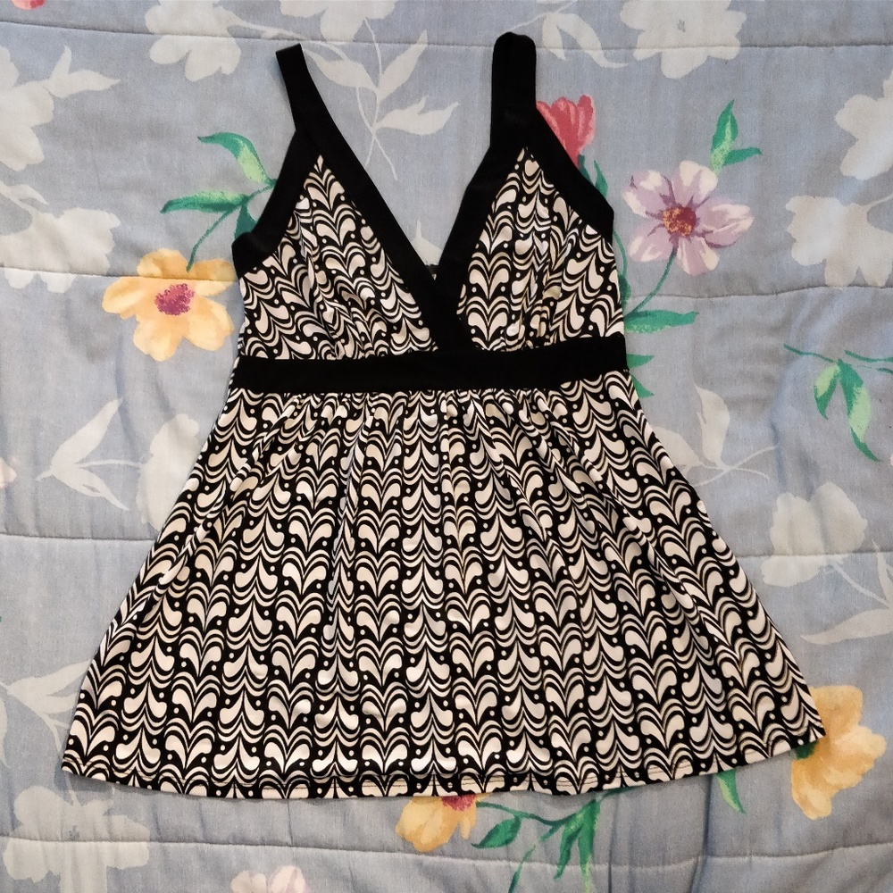 Black and White Patterned Top